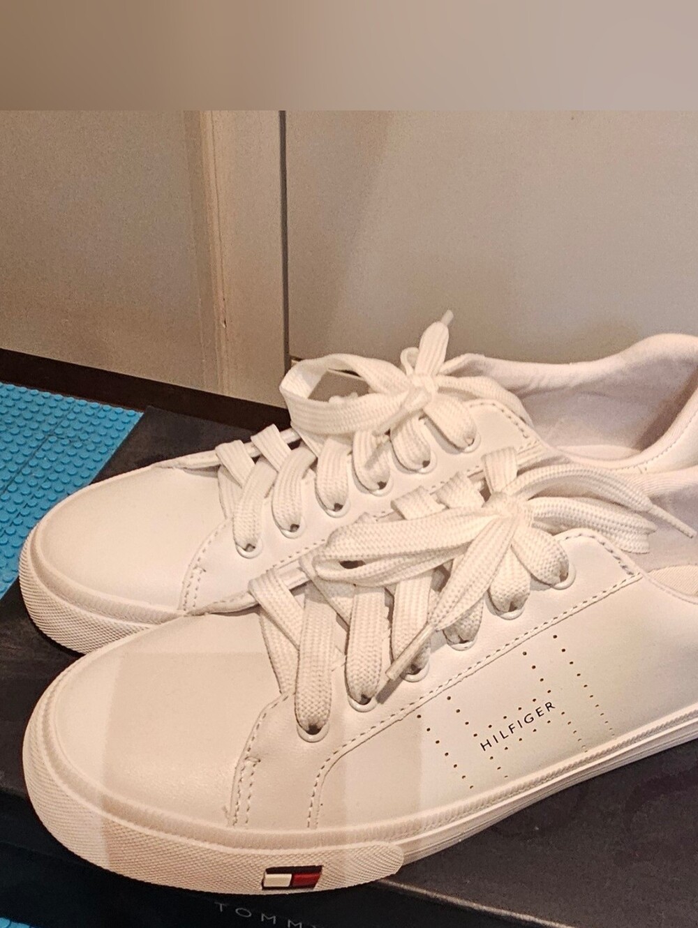 Tommy Hilfiger White Low-Top Leather Sneakers